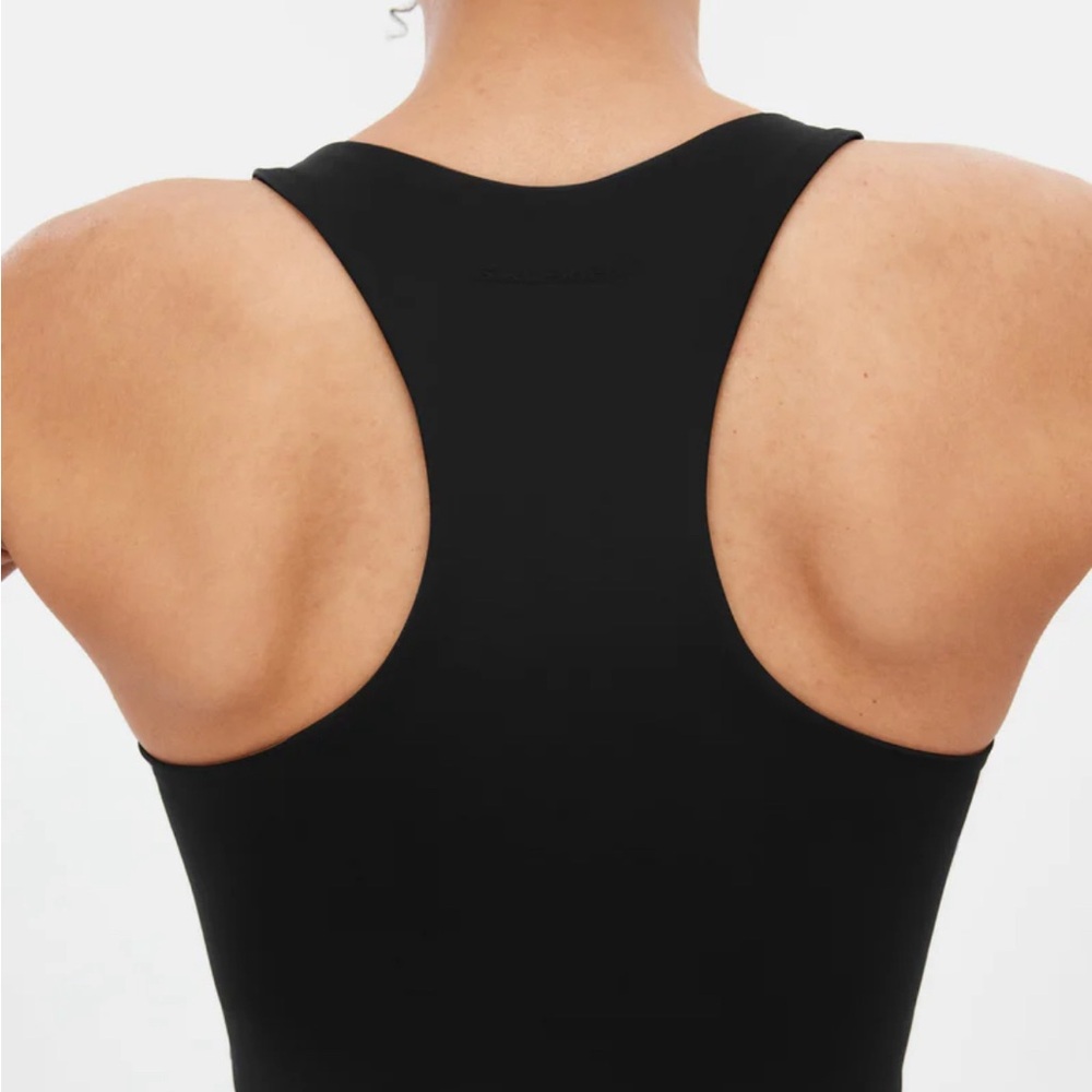 Size medium girlfriend collective compression sports bra